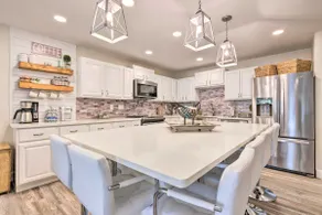 Bright & Breezy Condo - Walk to Orange Beach! - Image 2