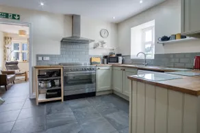 The Chaffhouse - 4 Bedroom - Llangenith - Image 3