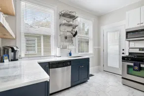 Urban Chic Living | Resi on Rutledge - Image 2