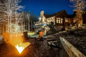 Luxe Chalet! H/tub & A+ Location! - Image 3