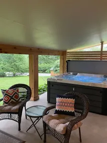 Bright & Clean Chalet with Hot Tub - Image 2