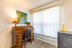 Sunny Home in Private Setting - Image 3