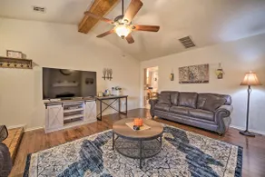 Home w/ Screened Porch ~ 10 Miles to Dtwn OKC! - Image 4