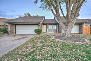 Home w/ Screened Porch ~ 10 Miles to Dtwn OKC! - Image 3