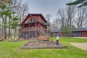 Modern Log Cabin w/ Rec Room, Steps to Lake! - Image 3