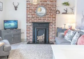 Victoria Apartment, Derwent House - Image 3