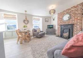 Victoria Apartment, Derwent House - Image 5