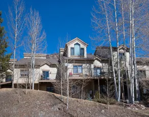 Airy Townhome in Vail w/ Beautiful Views, Modern Decor, Free bus shuttle. VP7 - Image 4