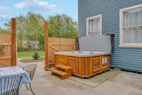 Beach Mansion Escape: 6BR, Hot Tub, Dining 14+ - Image 3