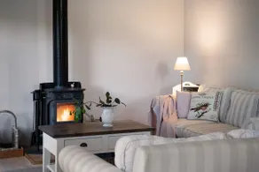 French Cottage- 2 bedrooms with huge spa - Image 2