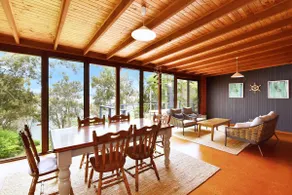 Wangi Waterfront Hideaway - Image 3