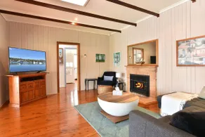 Wangi Waterfront Hideaway - Image 4
