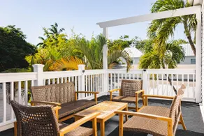 Bananas Foster Guesthouse - Image 2
