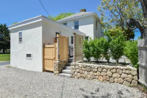 Centrally Located Home w Patio Fire Pit - Image 5