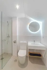 Beautiful duplex with attic - Image 4