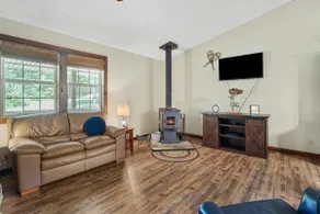Boondocks Bungalow | Hocking Hills, 18 Acres, Pond - Image 4