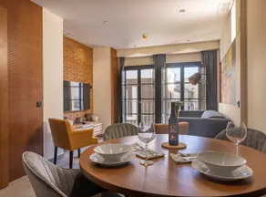 Home Art Apartments Soho - Image 4