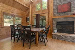 Luxury Log Cabin w/ Hot Tub Near Carbondale - Image 3