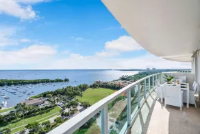 Moderne Residenz mit erstklassigem Zugang zu Coconut Grove - Image 2