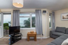 Apartment 19 - Image 3