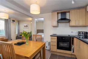 Apartment 19 - Image 4