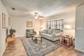 Deltona Lake House, Day Trip to Disney & Universal - Image 3