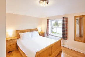 Host & Stay - Holmedene - Image 4