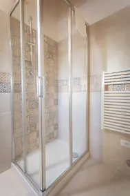Studio Apartment - Image 5