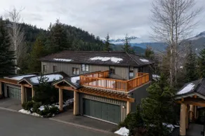 Luxury ski townhome w/ hot tub & fireplace - Image 2