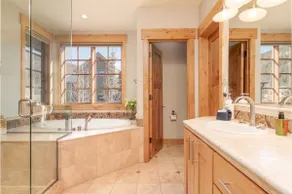 Luxury Private Home In A Great Location. Hot Tub. - Image 5