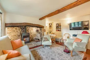 A delightful two bedroom Cotwold holiday cottage with garden - Cosy Corner - Image 2