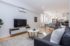 Welcoming and Homey unit near Mount Royal by DenStays - Image 2