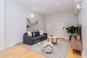 Welcoming and Homey unit near Mount Royal by DenStays - Image 3