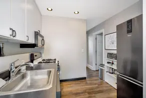 Cozy Cottage in the Heart of Hyde Park home - Image 4