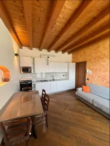 COZY LAKE COMO APARTMENTS - Image 2