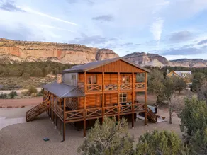 Copper Rock Ridge- Luxury, Pool Table, Hot Tub between Zion and Bryce - Image 2