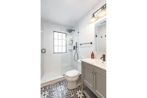 Elegant 2BR Ferndale Cottage! Welcome! - Image 4