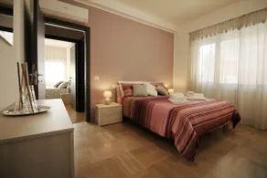 Eur Bright Spacious Terraced Apartment with private parking only for Small Cars - Image 3