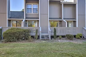 Modern Townhome w/ Deck & Golf Course Views! - Image 3