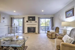 Modern Townhome w/ Deck & Golf Course Views! - Image 4