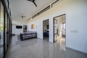 Vista Loma Estate - Image 2