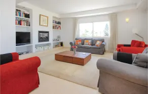 Amazing Home in Marbella With Wifi and 4 Bedrooms - Image 2