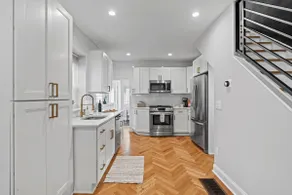 Spacious 3BR Near Art Museum Patio Gameroom - Image 4