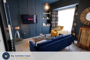Crows Nest | Spacious Modern Apartment | North Bay - Image 2
