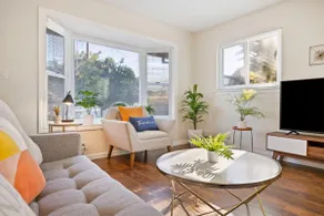 Luxo Stays |Stanford| 3bd/2ba #pet #comfy - Image 2