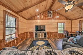 Cozy Broken Bow Cabin, Walk to the Lukfata Creek! - Image 5