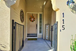 Dog Friendly Cozy Quiet Eagle ID Home sleeps 6 - Image 3