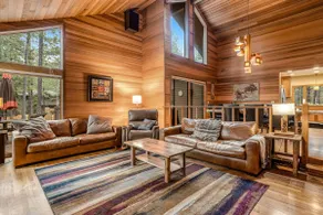 Forested getaway with kitchen, stone fireplace, po - Image 2