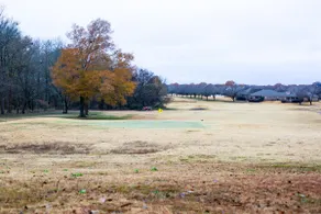 On Golf Course Peaceful Central Upscale - Image 2