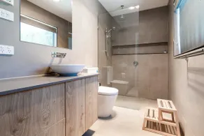 Modern home with Mountain Views | 3BR + office - Image 4
